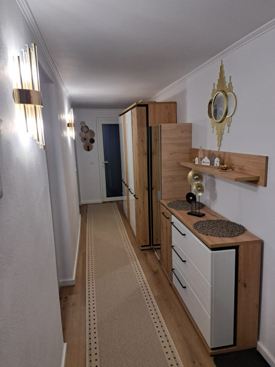 De închiriat – Apartament la casă, zona Parcul Sub Arini