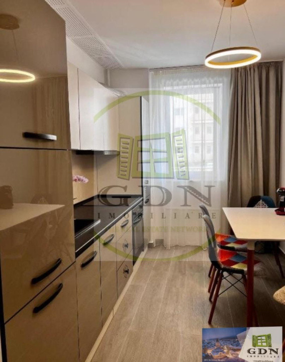 Inchiriere apartament 2 camere decomandat Urban Plaza, Brașov