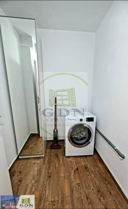 Inchiriere apartament 2 camere decomandat , Brasov Coresi Mall