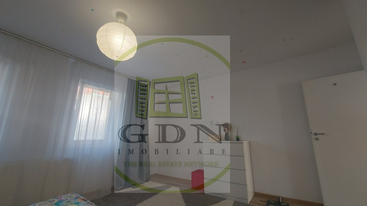 Inchiriere apartament 2 camere decomandat , Brasov Coresi Mall