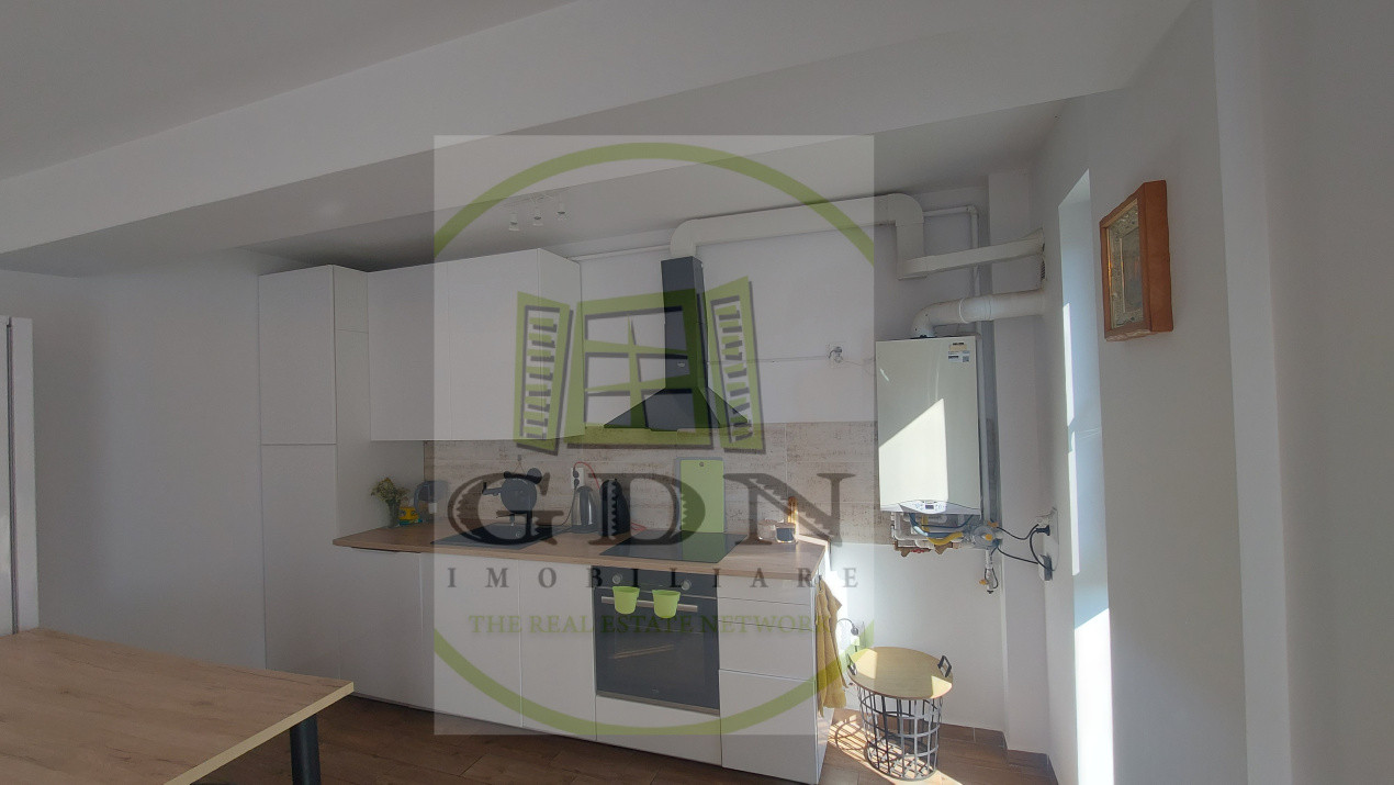 Inchiriere apartament 2 camere decomandat , Brasov Coresi Mall