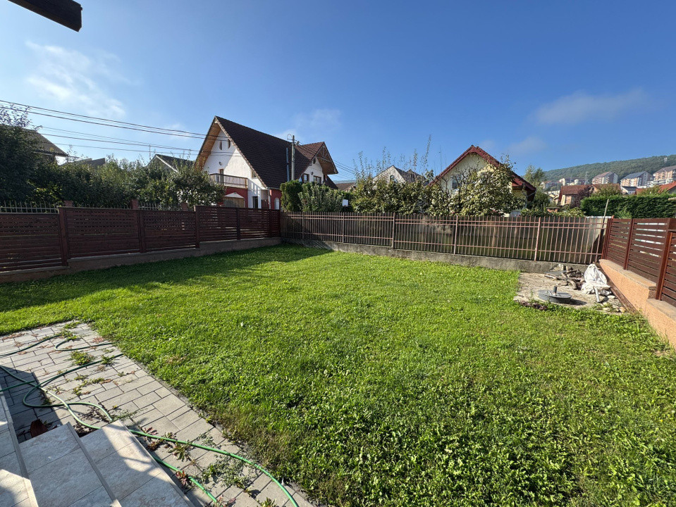 Închiriere casă nouă cu etaj, 5 camere, 180 mp., Mănăștur