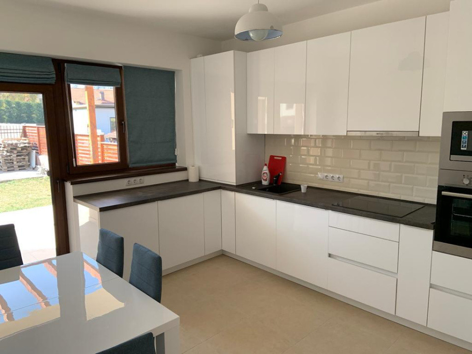 Închiriere casă nouă cu etaj, 5 camere, 180 mp., Mănăștur