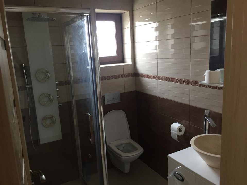 Închiriere casă nouă cu etaj, 5 camere, 180 mp., Mănăștur