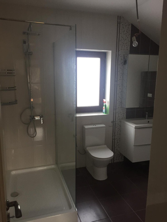 Închiriere casă nouă cu etaj, 5 camere, 180 mp., Mănăștur