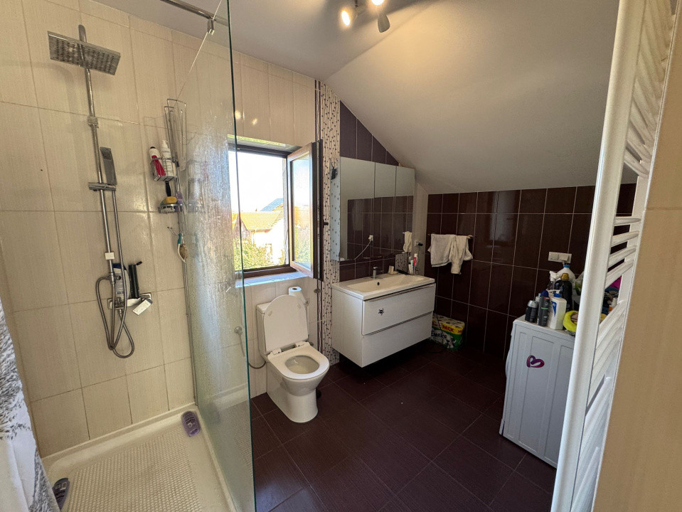 Închiriere casă nouă cu etaj, 5 camere, 180 mp., Mănăștur