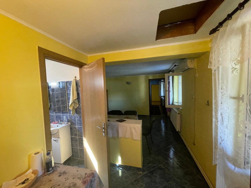 Casă parter cu garaj construită în 2011, cu teren de 511mp în Mogoșești Dolj