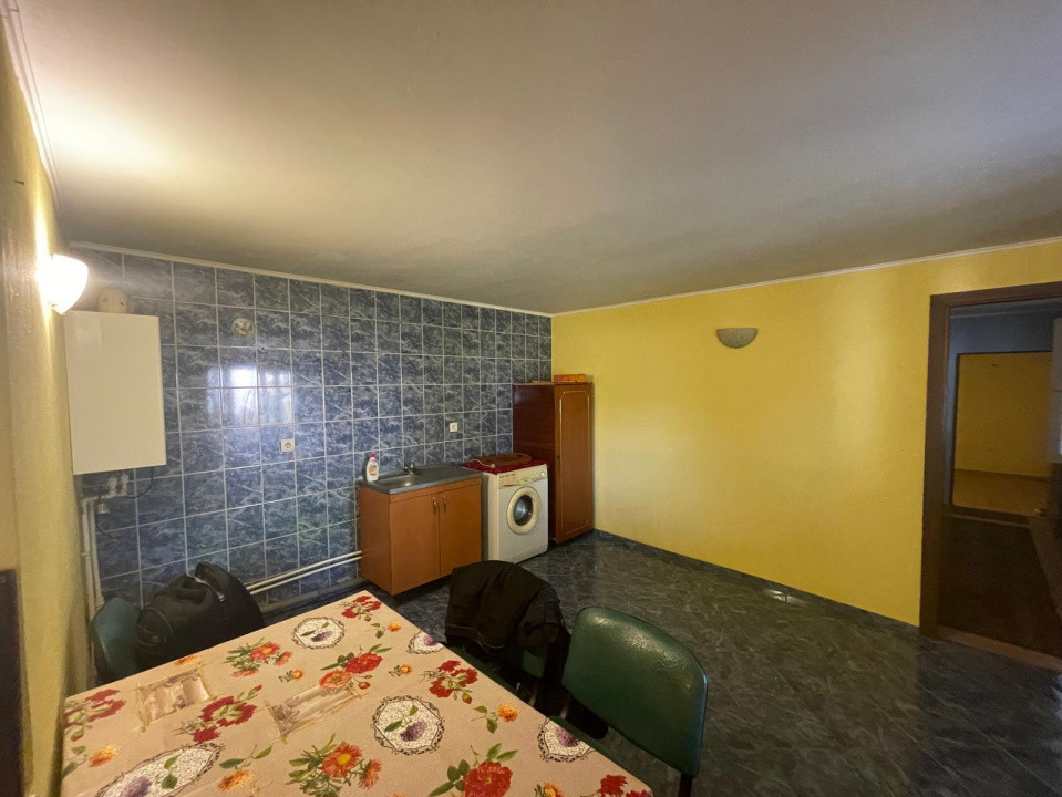 Casă parter cu garaj construită în 2011, cu teren de 511mp în Mogoșești Dolj