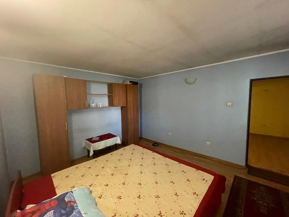 Casă parter cu garaj construită în 2011, cu teren de 511mp în Mogoșești Dolj