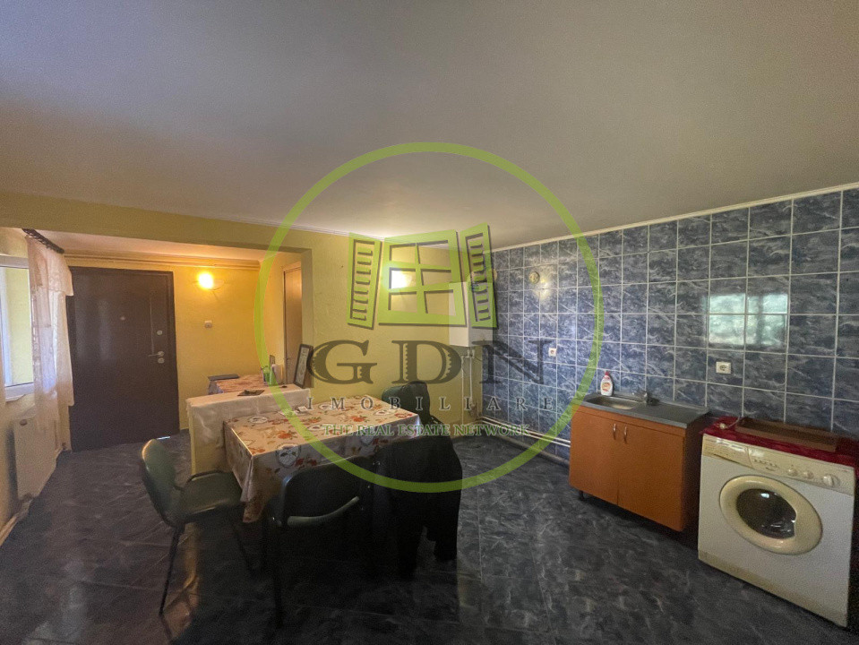 Casă parter cu garaj construită în 2011, cu teren de 511mp în Mogoșești Dolj