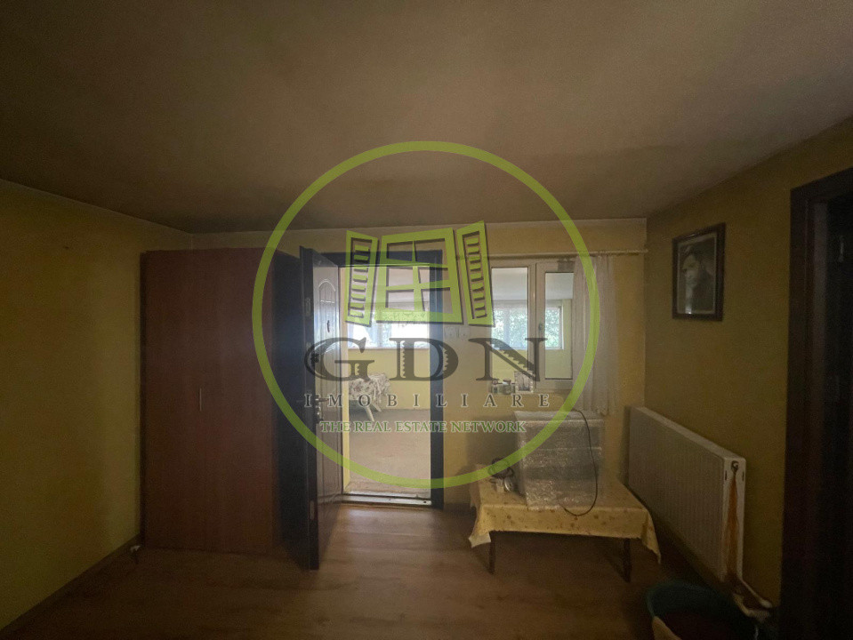 Casă parter cu garaj construită în 2011, cu teren de 511mp în Mogoșești Dolj