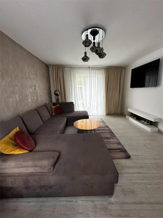 Casa P+E, curte, supraveghere video