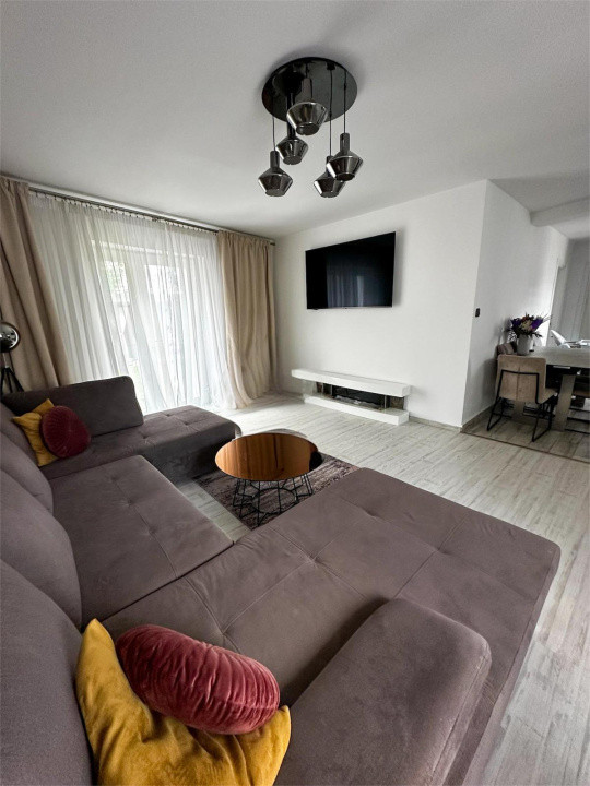Casa P+E, curte, supraveghere video