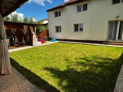 Casa P+E, curte, supraveghere video
