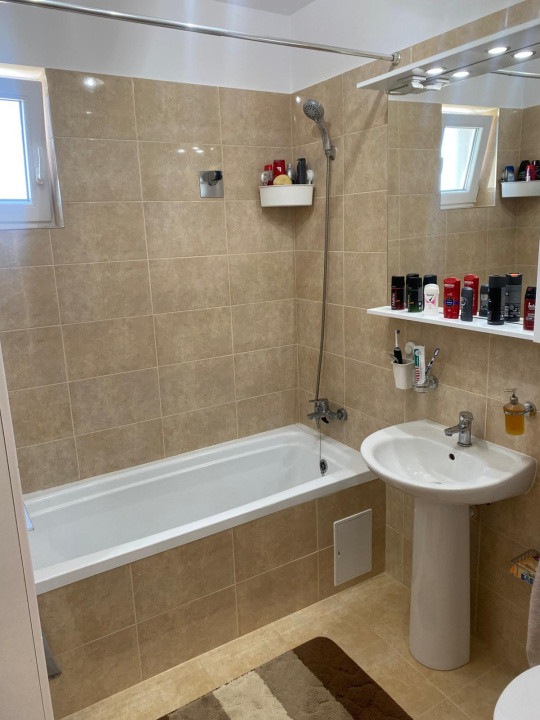 Apartament de vânzare- 2 camere (Zona Turnișor)