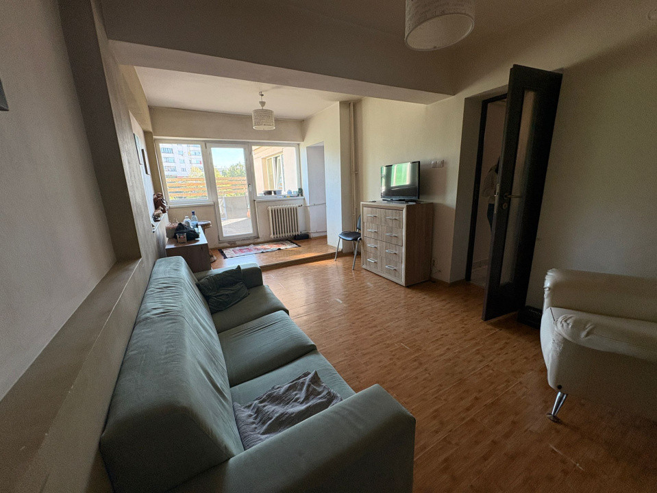 Apartament, 2 camere, semidecomandat, 56 mp, Centru, Zona Universitatii