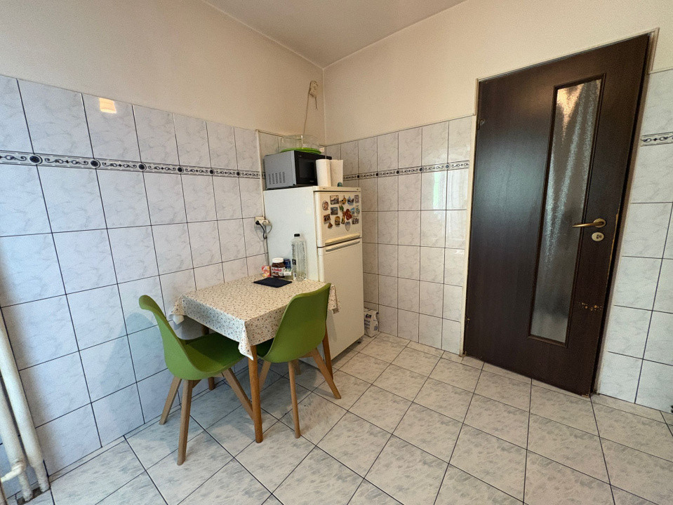 Apartament, 2 camere, semidecomandat, 56 mp, Centru, Zona Universitatii