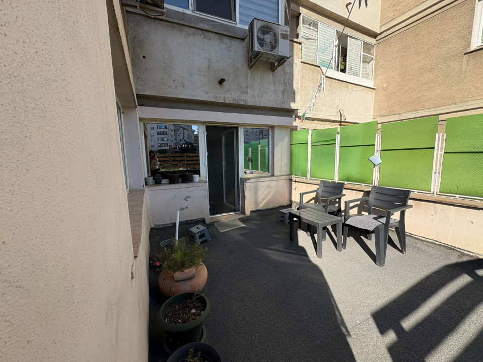 Apartament, 2 camere, semidecomandat, 56 mp, Centru, Zona Universitatii