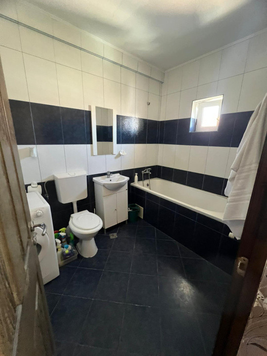 Apartament de inchiriat 4 camere| 89 mp | Zona Vasile Aaron