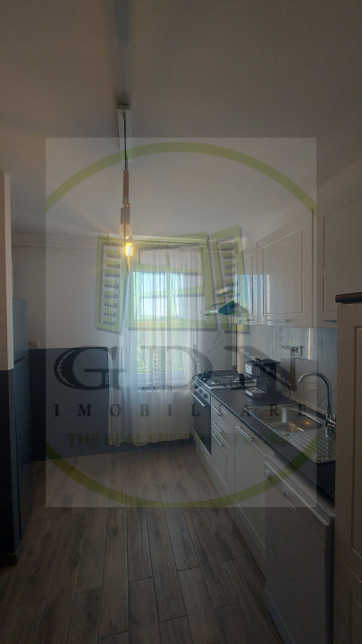 Inchiriere apartament 2 camere Cosmos Brașov