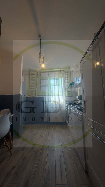 Inchiriere apartament 2 camere Cosmos Brașov