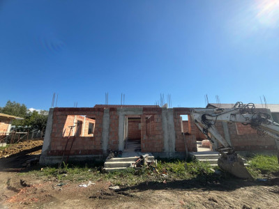  Casa 4 camere semifinisata de vanzare in Baia Mare