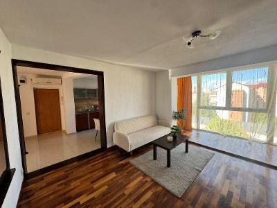 Apartament de inchiriat 3 camere| 50 mp | Zona Mihai Viteazu