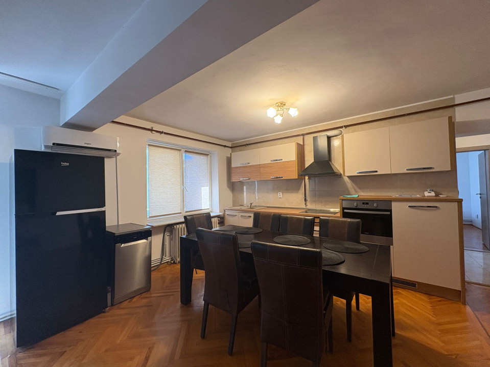 Apartament, 3 camere, open space, 95 mp, Cartier 1 Mai, Zona Ciuperca
