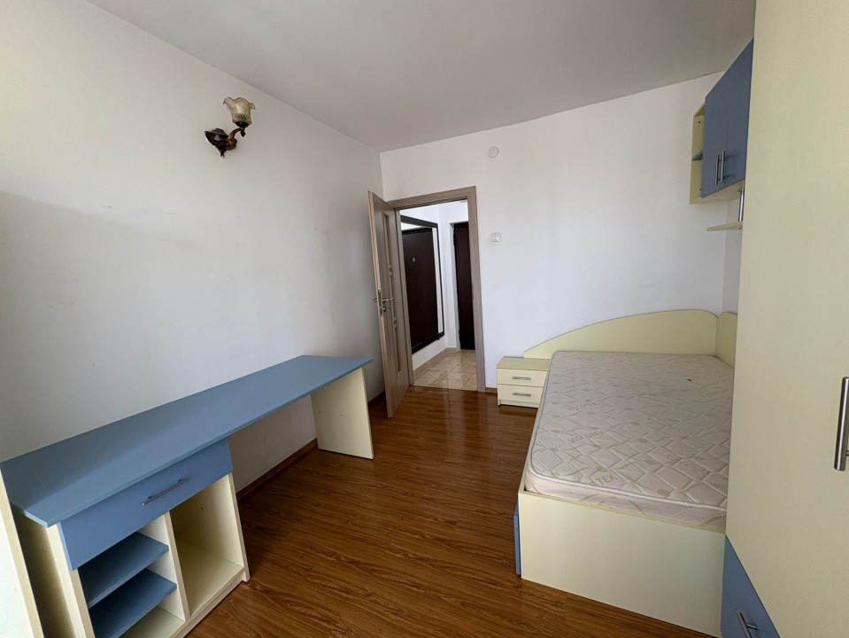 Apartament, 3 camere, open space, 95 mp, Cartier 1 Mai, Zona Ciuperca