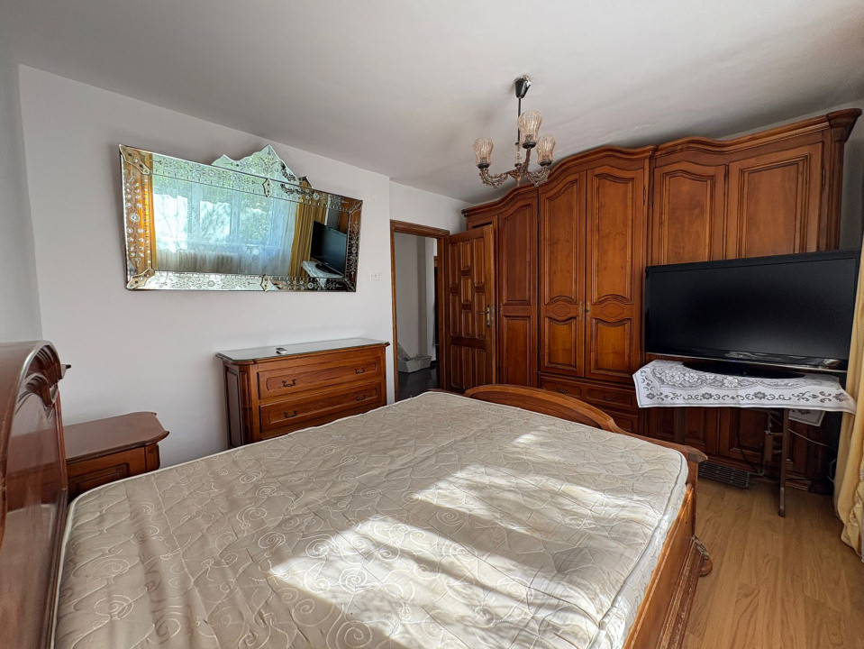 Apartament 3 camere, decomandat, 80 mp, Cartier 1 Mai, Zona Spitalul Nr. 1 