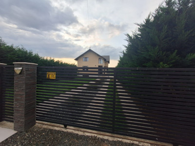 Casă de vanzare com, Mihai Viteazu , 140mp, 14000mp teren, 337 900euro