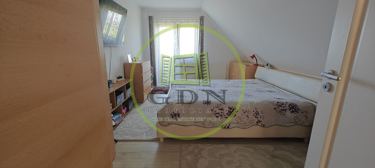 Apartament de vânzare   | 4 camere - 98 mp |  zona Valea Aurie  