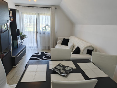 Apartament de vânzare   | 4 camere - 98 mp |  zona Valea Aurie  