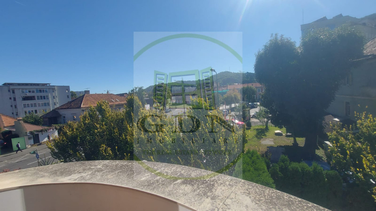 Spatiu birou central, versatil - 160 mp