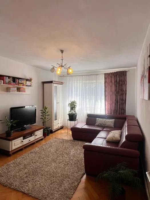 Apartament de închiriat- 2 camere (Vasile Aron)