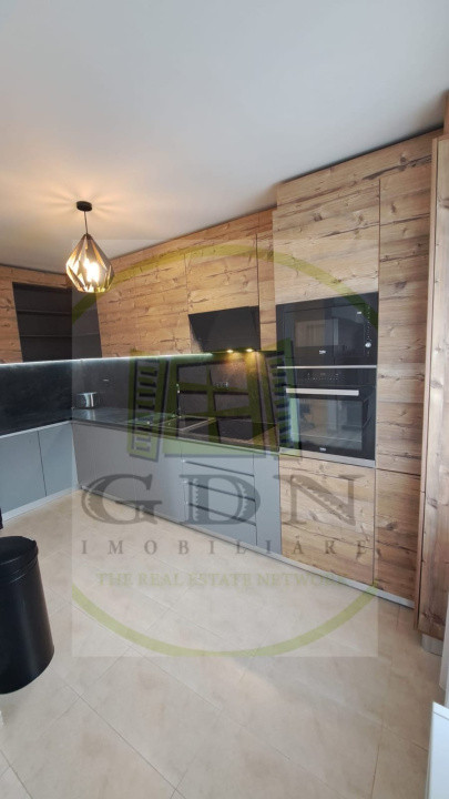 Inchiriere apartament 3 camere decomandat, Brașov, Noua 