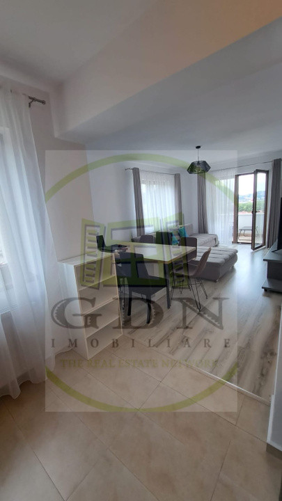 Inchiriere apartament 3 camere decomandat, Brașov, Noua 