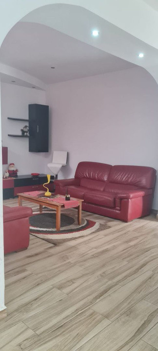 Casa 3 camere + spatiu comercial zona centrala Odobesti