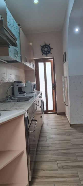Casa 3 camere + spatiu comercial zona centrala Odobesti