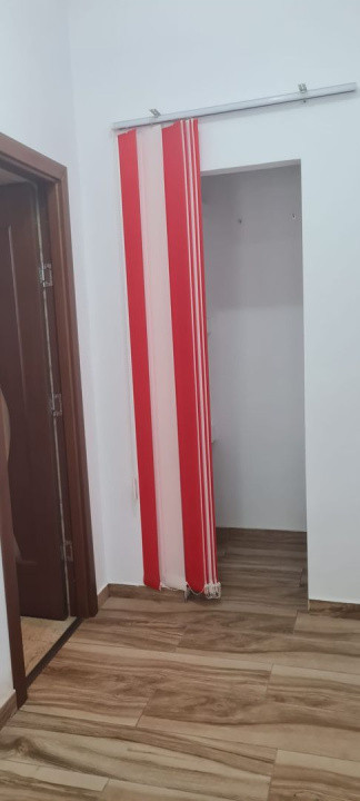 Casa 3 camere + spatiu comercial zona centrala Odobesti