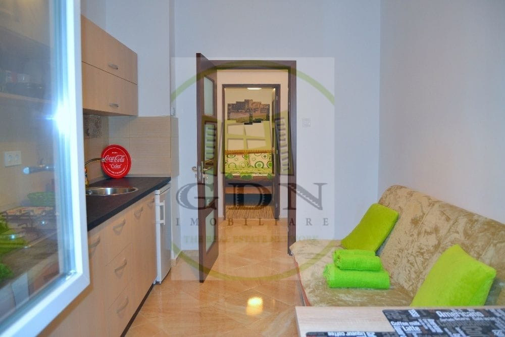 Inchiriere apartament studio decomandat, Brasov, Piata Sfatului 