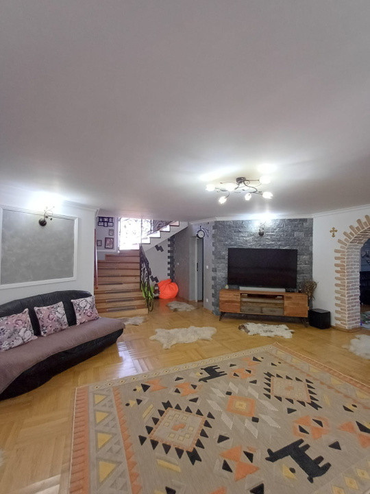 Urgent! Vânzare casă cu etaj, 262 mp. , Mihai Viteazu/Turda