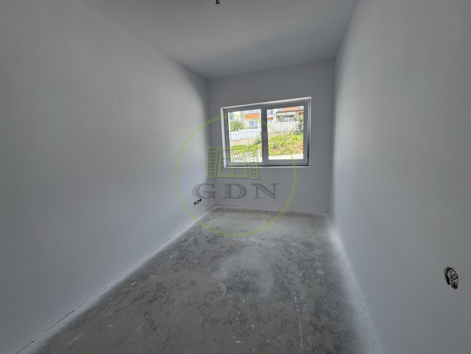 Ap. cu 3 cam. la vilă cu curte! 