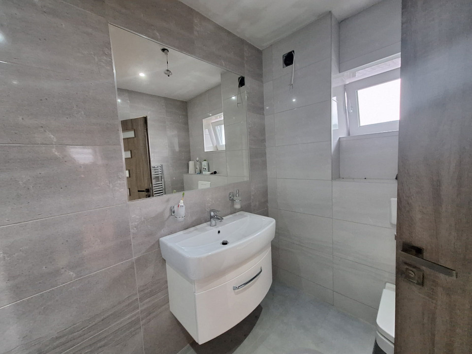 Casă individuală  cu 4 camere în Dezmir