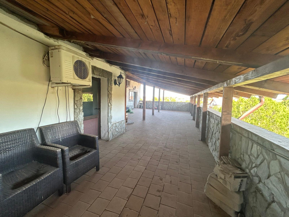 Afacere la cheie, 2963 mp utili, 21598 mp teren, Cernele