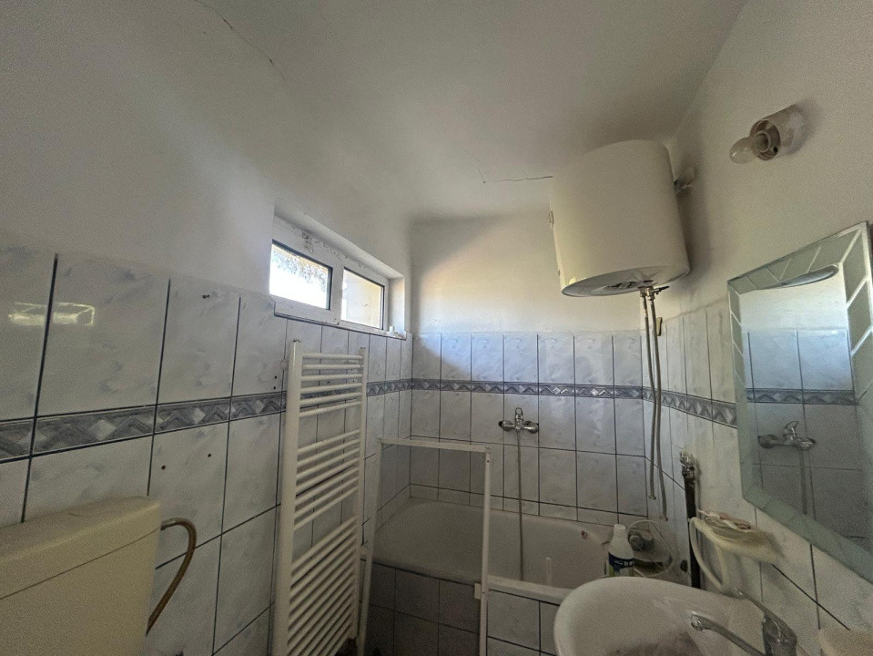 Afacere la cheie, 2963 mp utili, 21598 mp teren, Cernele