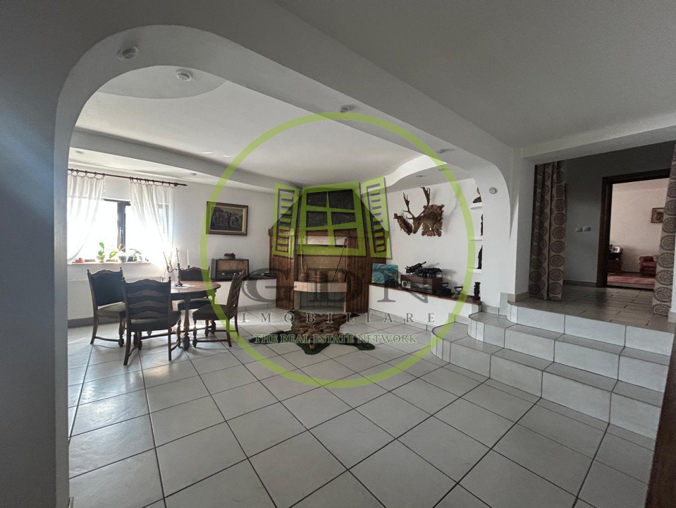 Afacere la cheie, 2963 mp utili, 21598 mp teren, Cernele