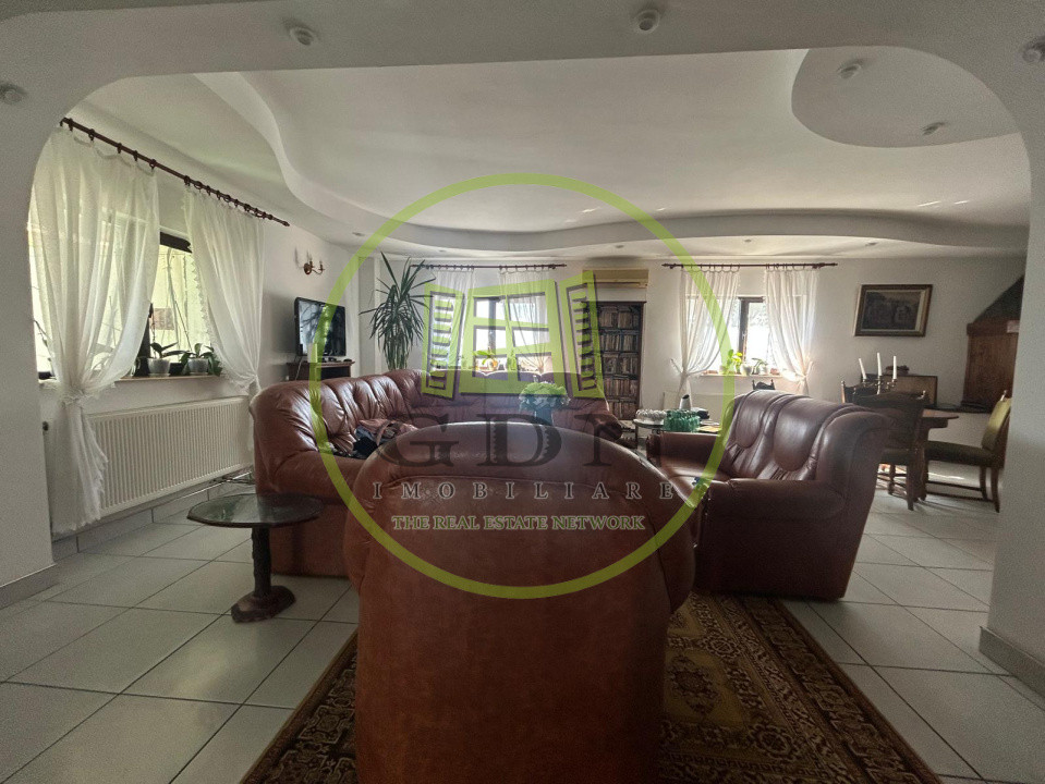 Afacere la cheie, 2963 mp utili, 21598 mp teren, Cernele