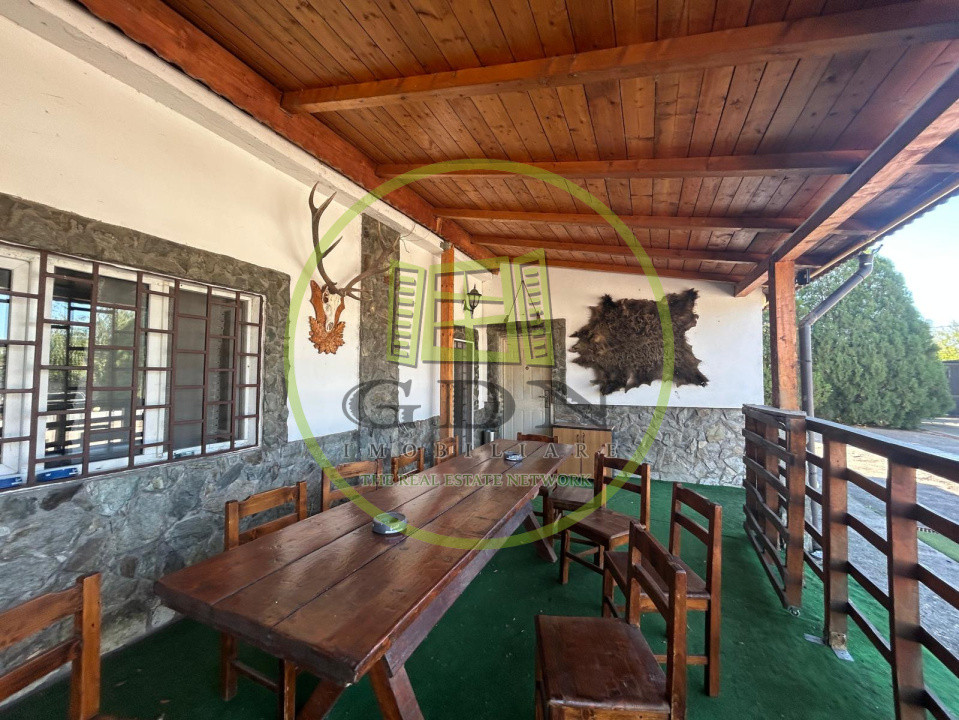 Afacere la cheie, 2963 mp utili, 21598 mp teren, Cernele