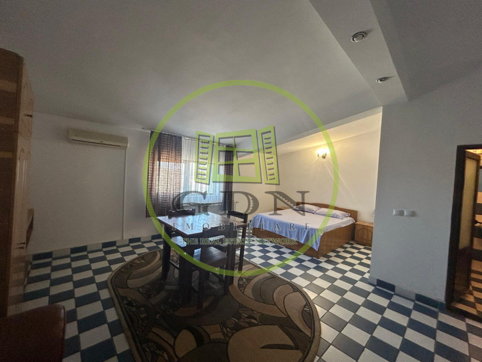 Afacere la cheie, 2963 mp utili, 21598 mp teren, Cernele